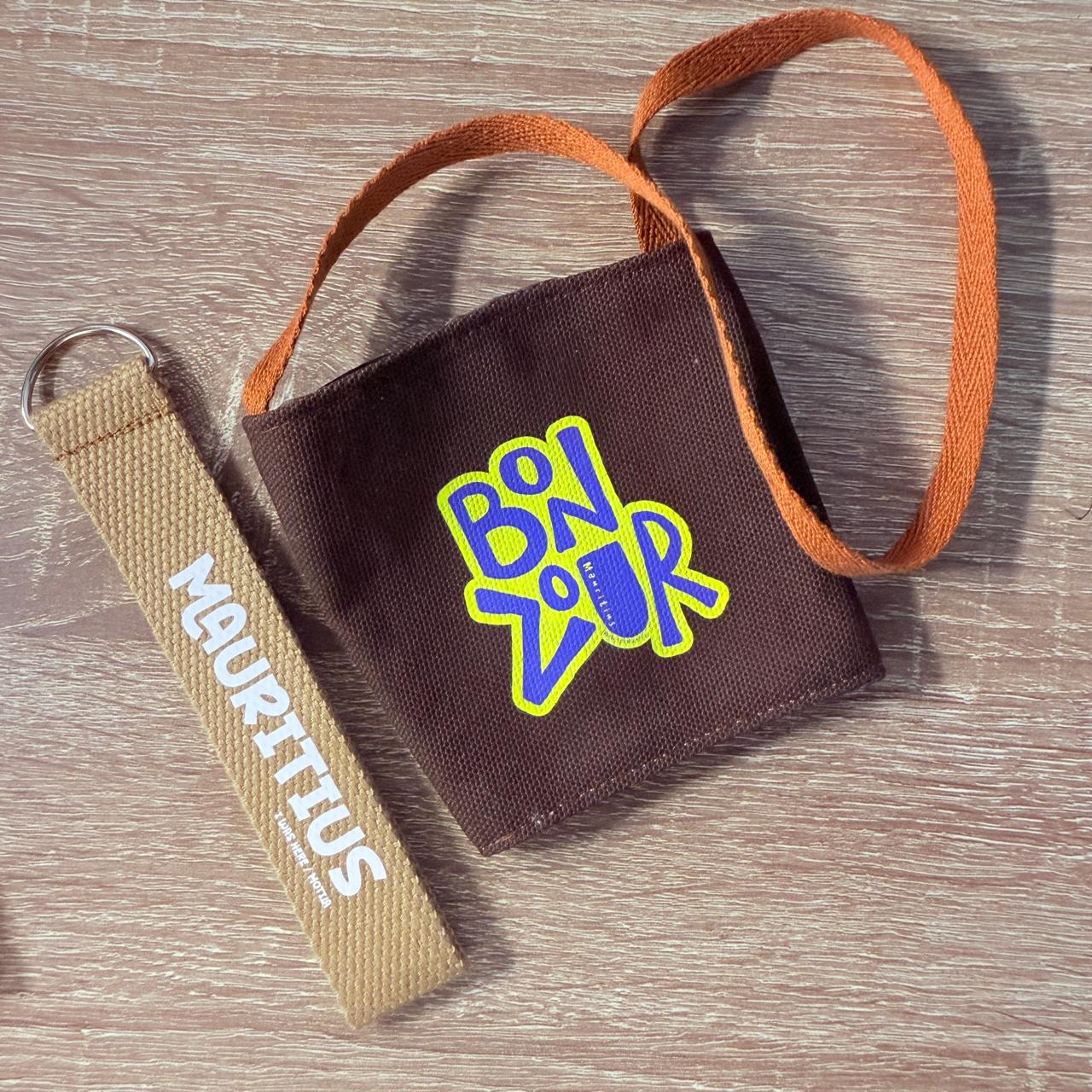 Coffee Mug Holder & Keychain - Bon Zour